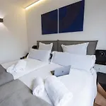 Room00 * ליסבון