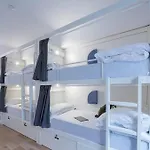 אכסניה Room00 *
