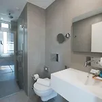 אכסניה Room00 *