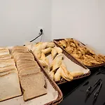 Room00 ליסבון