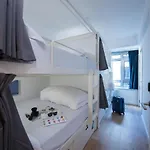 אכסניה Room00 *