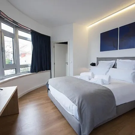 Room00
