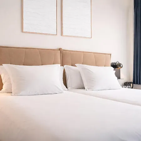 Room Lisboa Хостел