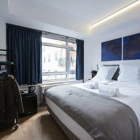 Room00 Lizbona