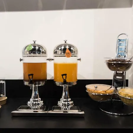 ホステル Room00 リスボン