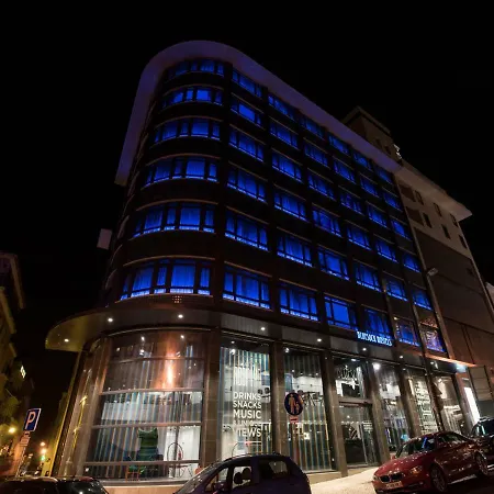 Room00 * リスボン