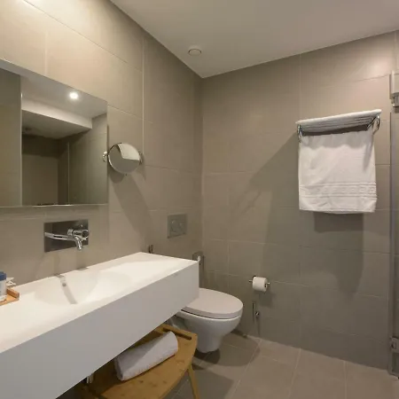 ホステル Room00 リスボン